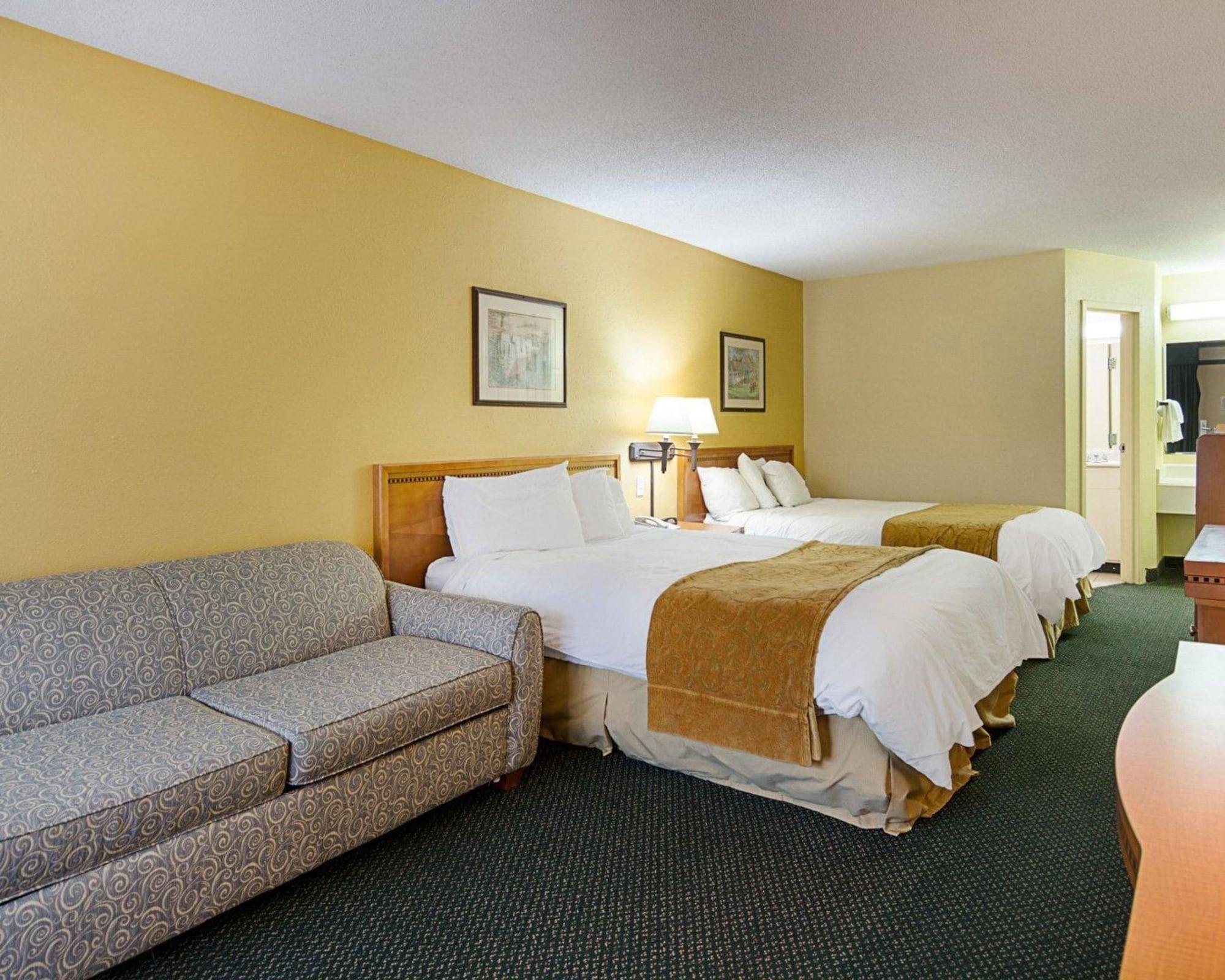 Days Inn & Suites By Wyndham Colonial Вильямсбург Экстерьер фото