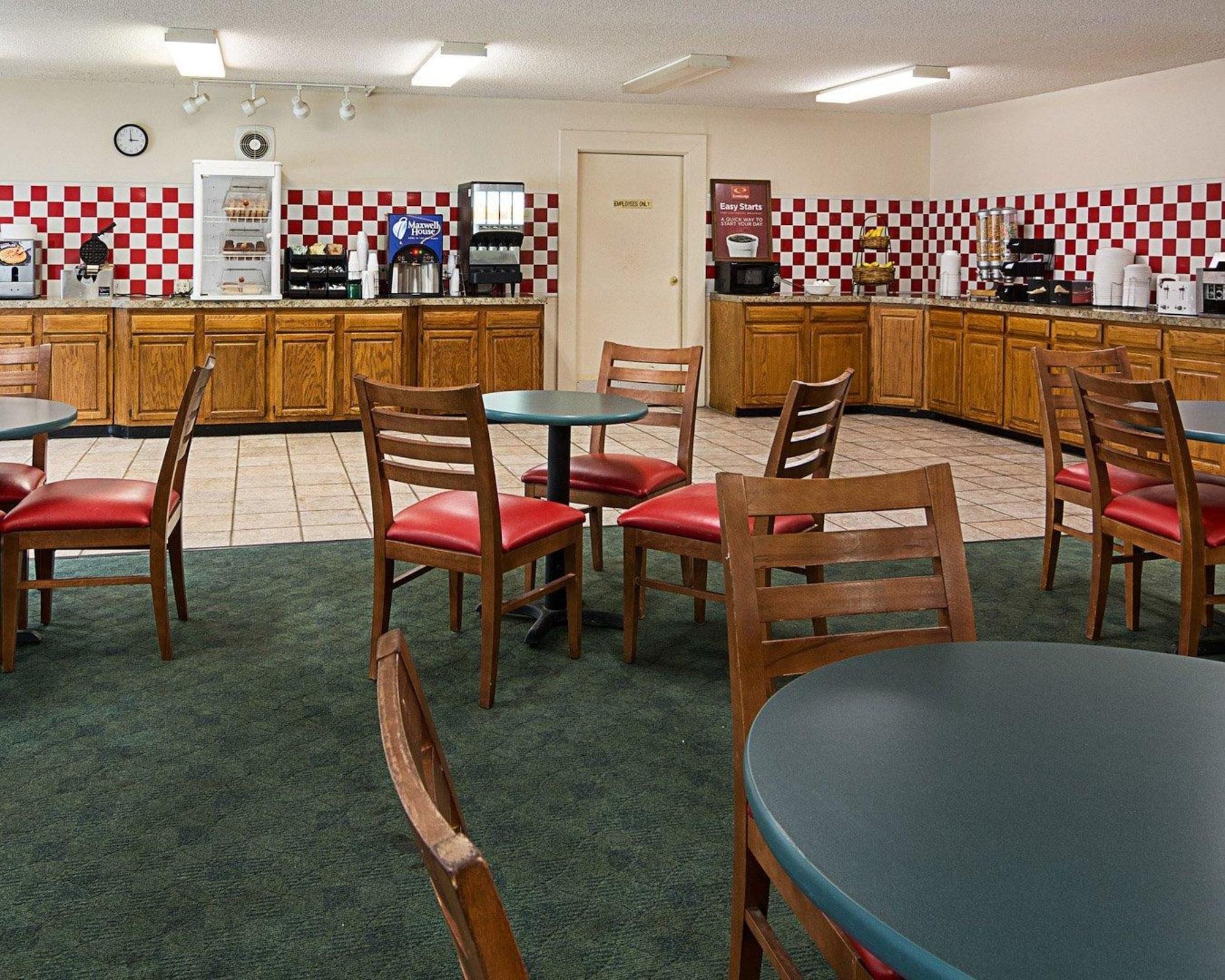 Days Inn & Suites By Wyndham Colonial Вильямсбург Экстерьер фото