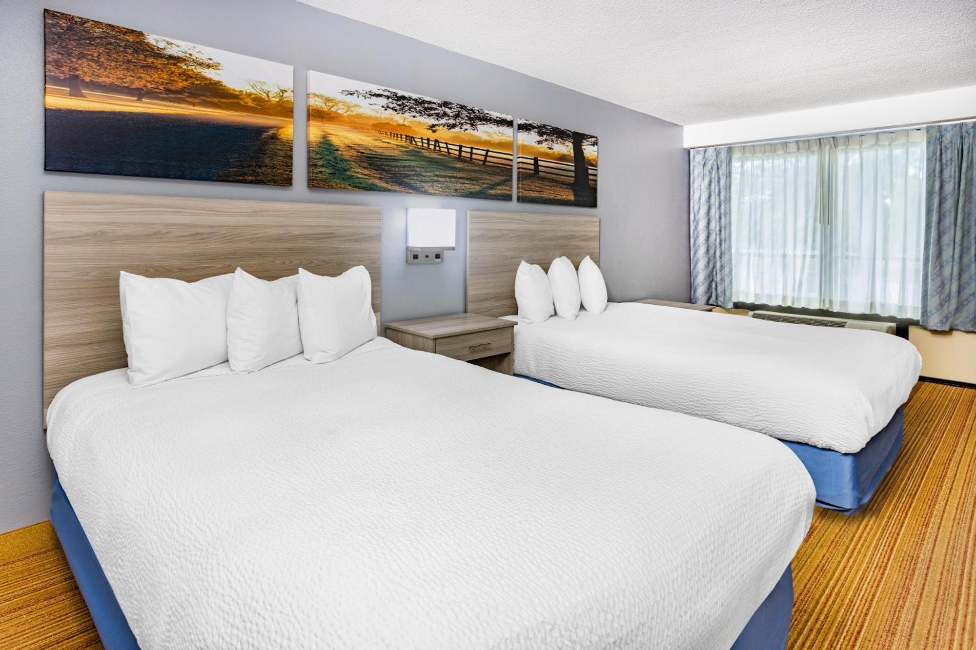 Days Inn & Suites By Wyndham Colonial Вильямсбург Экстерьер фото